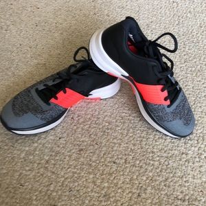 Under Armour Slingwrap women’s shoes.